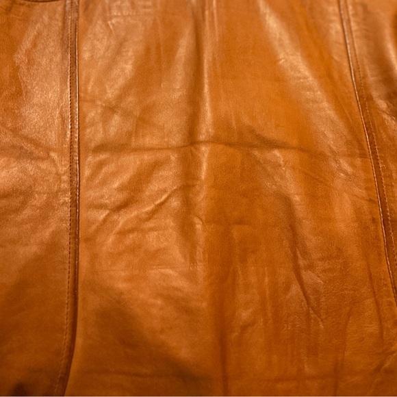A Leather Jacket - Picture 5 of 6